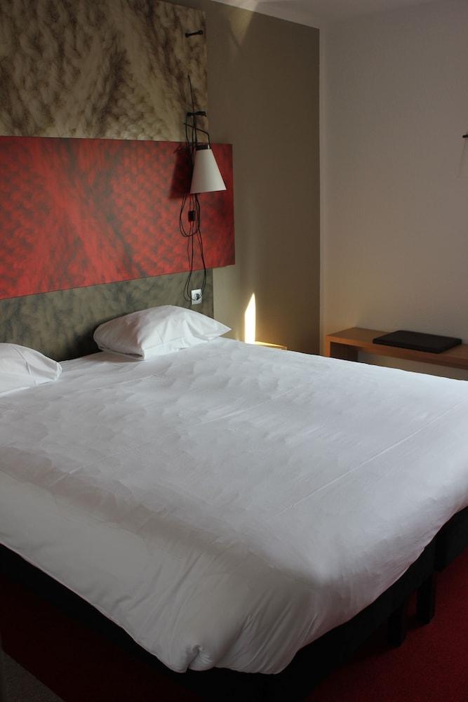 B&B Hotel Mons Gare Exteriér fotografie