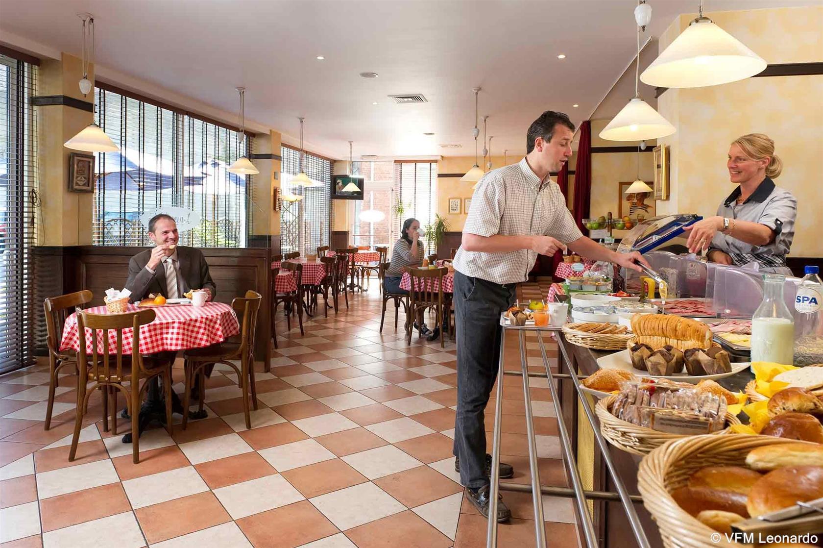 B&B Hotel Mons Gare Exteriér fotografie